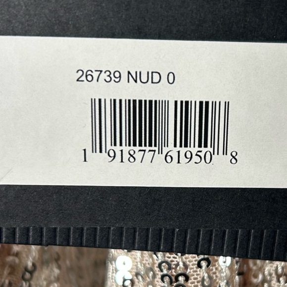 Mac Duggal 26739 NWT SEQUINED CRISS CROSS LONG SLEEVE GOWN - Picture 7 of 9